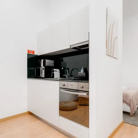 Rent this studio apartment on S. Lázaro in Avenida de Rodrigues de Freitas, 4049-017 Porto