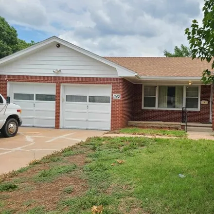 Image 2 - 1142 N Parkwood Ln, Wichita, Kansas, 67208 - House for sale
