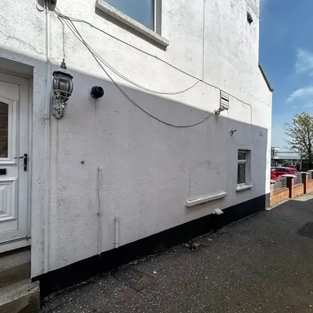 Image 2 - Antrim Road, Belfast, BT15 5GP, United Kingdom - Apartment for rent