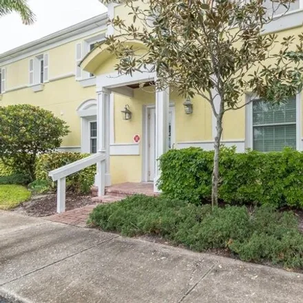 Image 2 - 4728 Beach Drive Southeast, Saint Petersburg, FL 33705, USA - Condo for sale