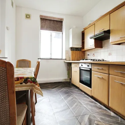 Image 2 - 454 Romford Road, London, E7 0NR, United Kingdom - Apartment for rent
