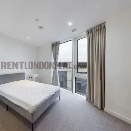 Image 3 - Barking, Cambridge Road, London, IG11 8NZ, United Kingdom - Apartment for rent