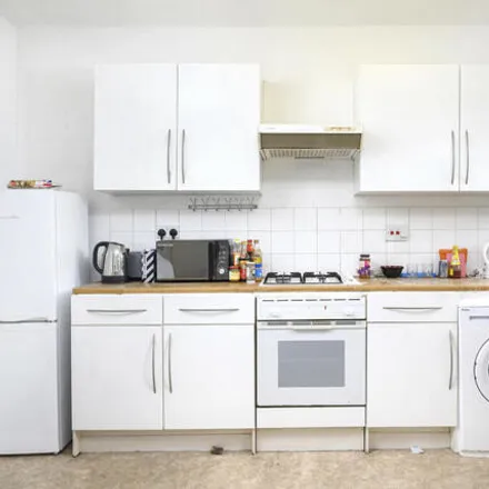 Image 3 - Golden Dragon, Caledonian Road, London, N1 1EE, United Kingdom - Apartment for sale