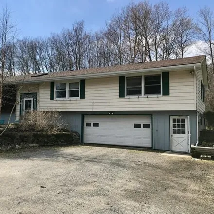 Image 5 - unnamed road, Lehman Township, PA 18654, USA - House for sale