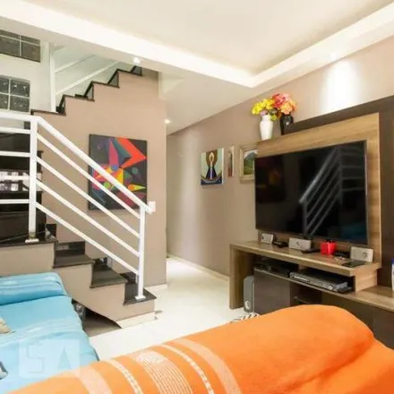 Rent this 2 bed house on Rua Damásio Pinto in Parada XV de Novembro, São Paulo - SP