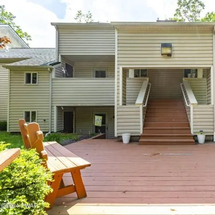 Buy this 2 bed condo on 147 Teaberry Court in Paupack Township, PA 18428