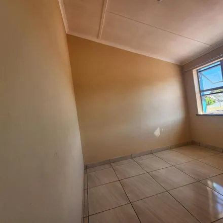 Image 9 - 120 Jakkalsvlei Avenue, Bonteheuwel, Western Cape, 7535, South Africa - Apartment for rent