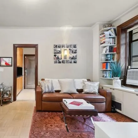 Image 2 - 320 West 89th Street, New York, NY 10024, USA - Apartment for sale