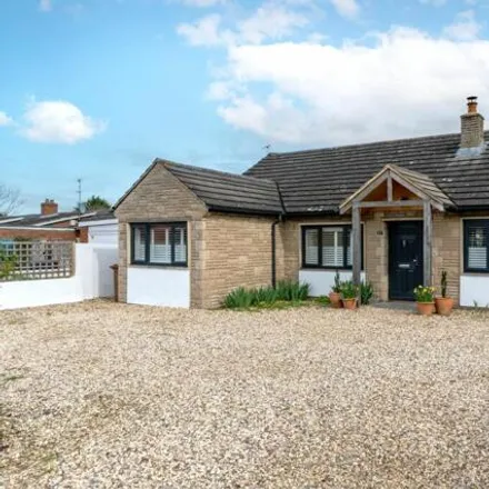 Buy this 4 bed house on Harwell Road in Sutton Courtenay, OX14 4BN