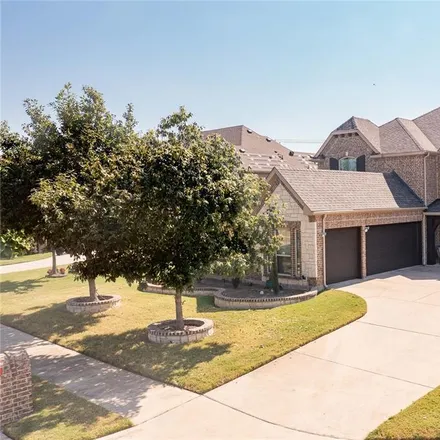 Buy this 6 bed house on 931 Danbury Drive in DeSoto, TX 75115