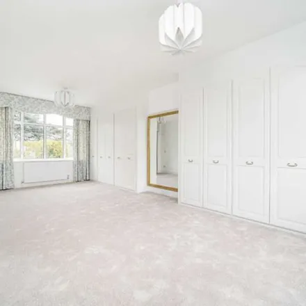 Image 7 - Marguerite Villas, 1 Copse Hill, London, SW20 0EA, United Kingdom - Duplex for rent