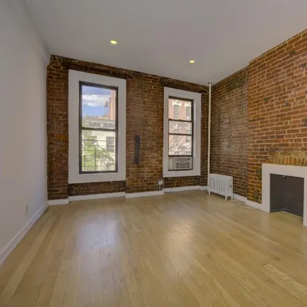Rent this 1 bed apartment on 218 East 84th Street in New York, NY 10028