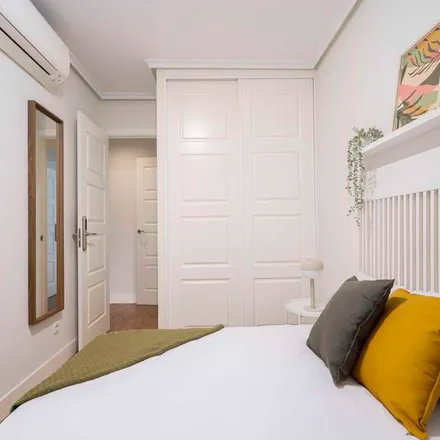 Rent this 1 bed apartment on Calle de Andrés Mellado in 50, 28015 Madrid