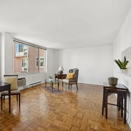 Buy this studio apartment on Island House in Main Street, New York