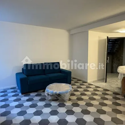 Image 2 - Via Consultore Benintendi, 93100 Caltanissetta CL, Italy - Apartment for rent