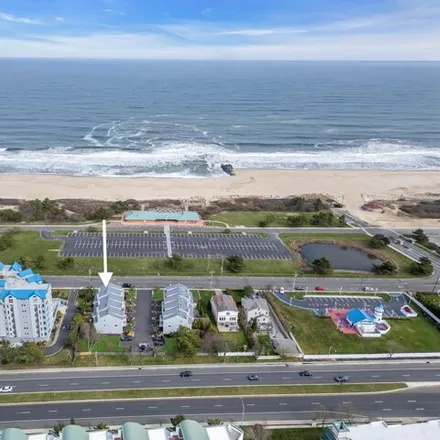 Image 2 - Presidential Beach Tower, 300 Ocean Avenue North, North Long Branch, Long Branch, NJ 07740, USA - House for sale