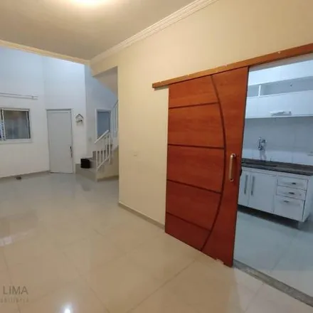 Buy this 3 bed house on Rua Francisco Rodrigues Godóy in Monção, Taubaté - SP