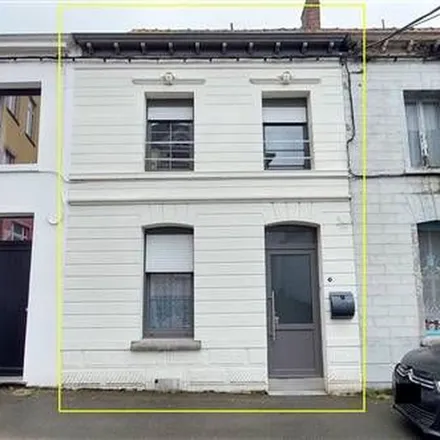 Rent this 2 bed apartment on Rue des Fossés 81 in 7860 Lessines, Belgium