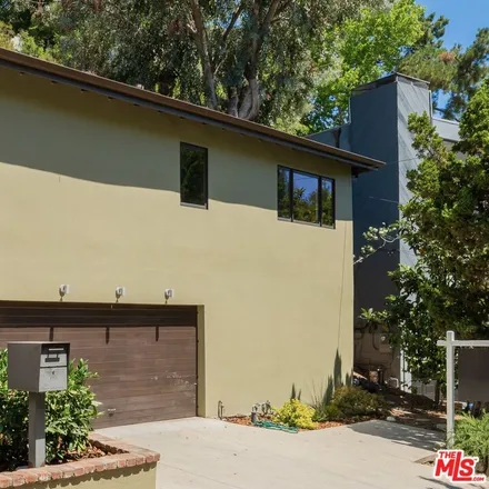 Buy this 3 bed loft on 8753 Wonderland Avenue in Los Angeles, CA 90046