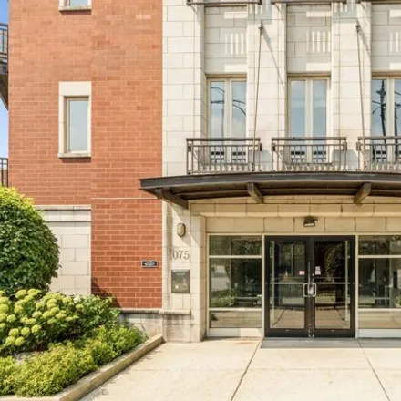 Image 4 - 1075 West Roosevelt Road, Chicago, IL 60608, USA - Condo for sale