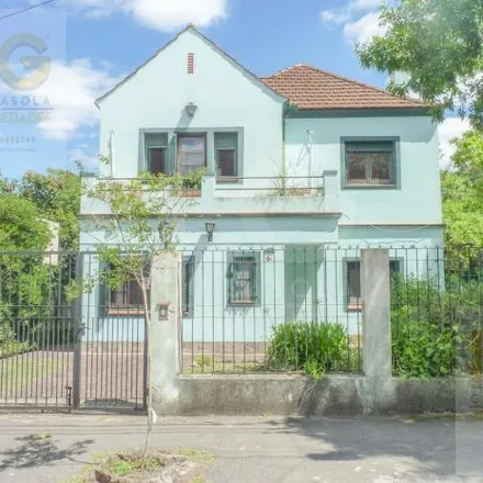 Buy this 5 bed house on Calle 365 in Partido de Berazategui, 1884 Ranelagh