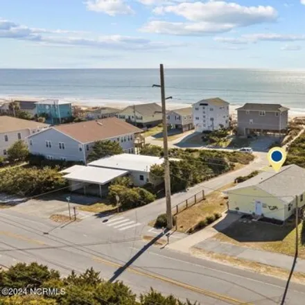 Image 2 - 6th Street, Emerald Isle, NC 28575, USA - House for sale