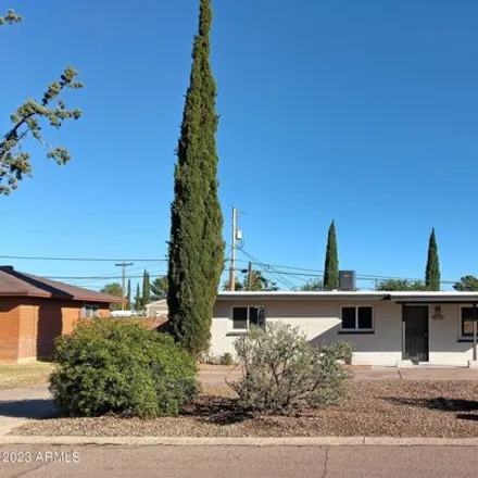 Buy this 3 bed house on 15 School Drive in Sierra Vista, AZ 85635