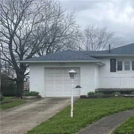 Image 1 - 137 Linwood Avenue Northwest, Harter Heights, Canton, OH 44708, USA - House for sale