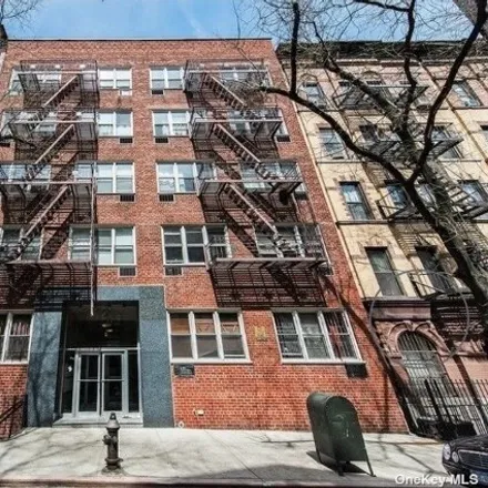 Buy this studio apartment on 321 East 89th Street in New York, NY 10128