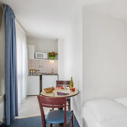 Image 2 - Blois, CVL, FR - Room for rent