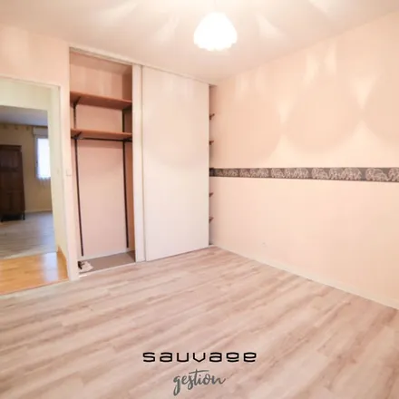 Rent this 3 bed apartment on 2 Impasse Lucet in 76000 Rouen, France