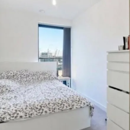 Image 2 - Horizons Tower, 1 Yabsley Street, London, E14 9BH, United Kingdom - Apartment for rent