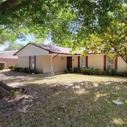 Buy this 3 bed house on 2801 Windy Drive in Commerce, TX 75428