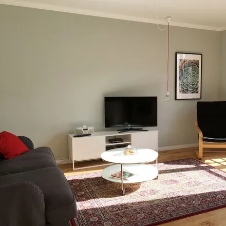 Rent this 2 bed apartment on Olpener Straße 75 in 51103 Cologne, Germany
