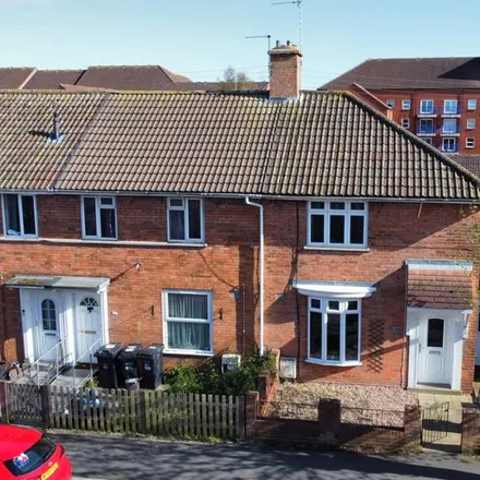 Rent this 3 bed house on 166 Kendale Road in Bridgwater, TA6 3QG