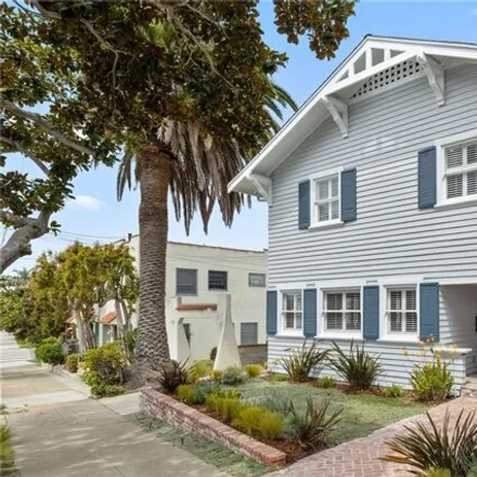 Image 2 - 437 Emerald Street, Redondo Beach, CA 90277, USA - House for sale