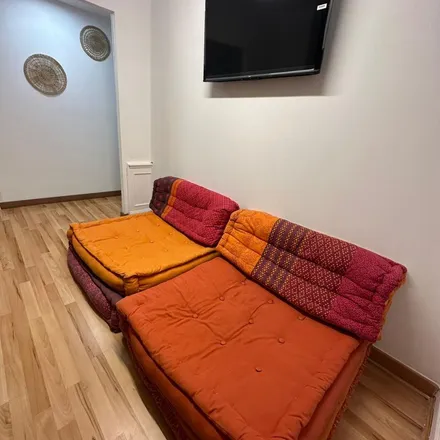 Rent this 9 bed apartment on Calle de Gaztambide in 53, 28015 Madrid