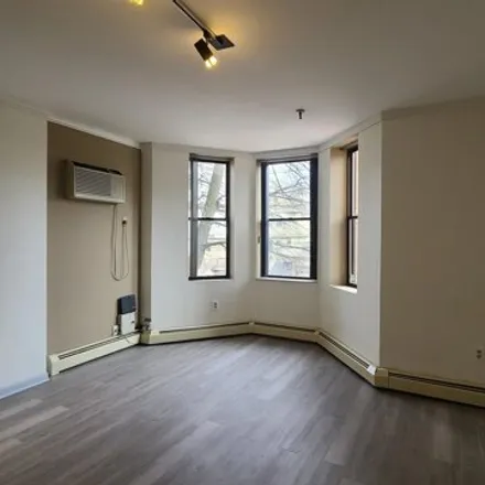 Image 7 - Parkview Towers, Park Avenue, West New York, NJ 07047, USA - House for rent