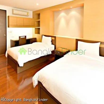 Rent this 3 bed apartment on B-Quik in Soi Thana Aket, Vadhana District
