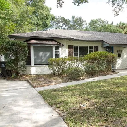 Buy this 3 bed house on 3215 Helen Avenue in Orlando, FL 32804