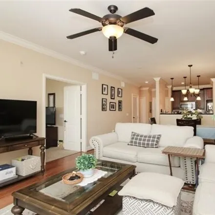 Buy this 1 bed condo on 2217 Dorrington Street in Houston, TX 77030