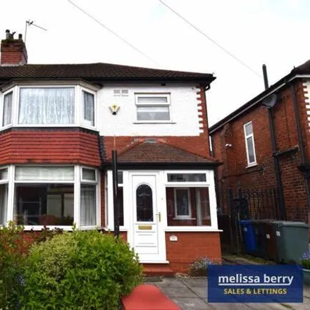 Buy this 3 bed duplex on Caister Avenue in Whitefield, M45 6EL