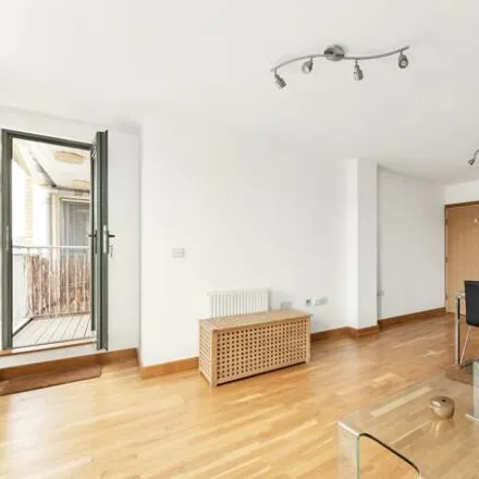 Rent this 1 bed apartment on Hanover Court in London, London