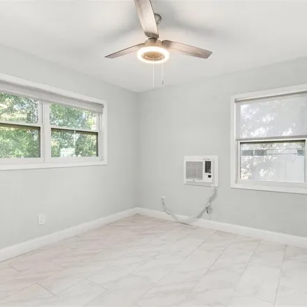 Image 7 - 1346 South Michigan Avenue, Clearwater, FL 33756, USA - Duplex for sale