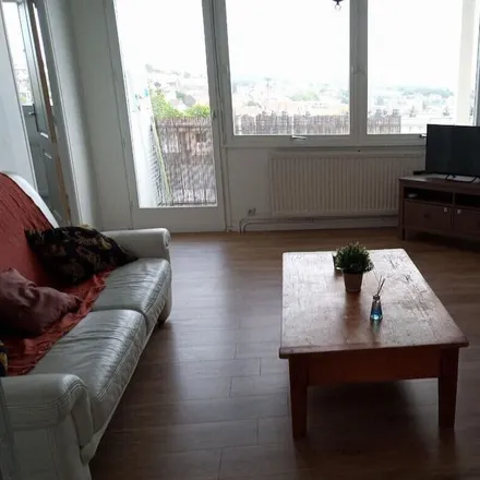Rent this 2 bed apartment on 62200 Boulogne-sur-Mer