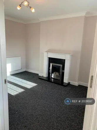 Image 2 - Brocklesby Avenue, Immingham, DN40 2AS, United Kingdom - House for rent