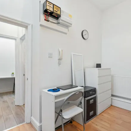 Image 6 - Golden Dragon, Caledonian Road, London, N1 1EE, United Kingdom - Apartment for sale