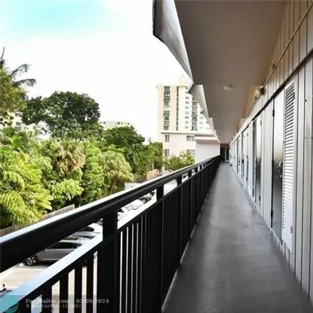 Image 7 - 2063 Oceanwalk Terrace, Lauderdale-by-the-Sea, Broward County, FL 33062, USA - Condo for sale