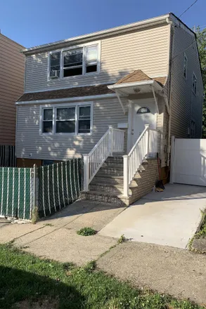 Image 4 - 205 Gates Avenue, Greenville, Jersey City, NJ 07305, USA - Duplex for sale