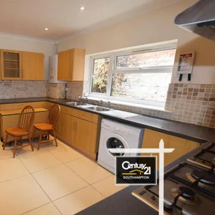 Rent this 6 bed townhouse on 35A Portswood Road in Portswood Park, Southampton